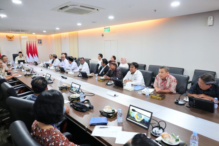 Taruh Perhatian Khusus Terhadap Penyelesaian Pendaftaran Tanah Rumah Ibadah, Menteri Nusron Adakan Rakor dengan Organisasi Lintas Agama