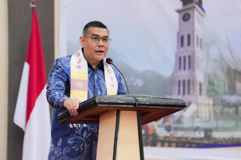 Sosialisasi di Payakumbuh, Wamen Ossy Sebut Pendaftaran Tanah Ulayat sebagai Bentuk Penghormatan Negara terhadap Adat dan Tradisi