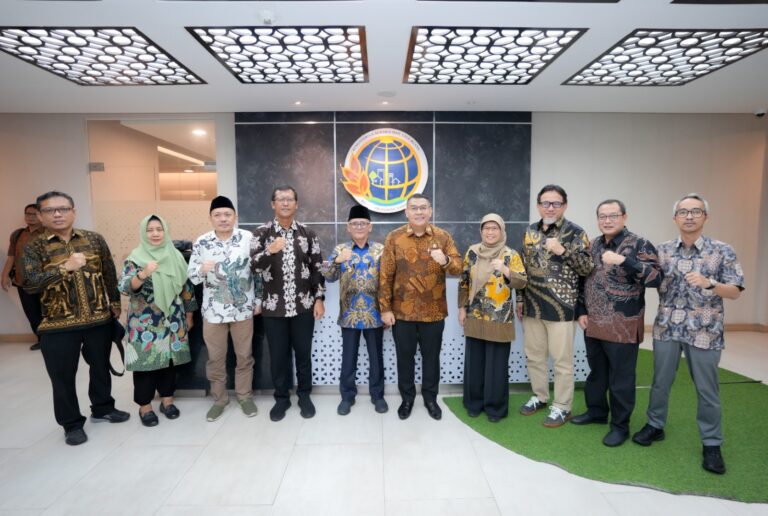 Wamen ATR/Waka BPN Dukung Revisi RTRW Kabupaten Pasuruan demi Dorong Investasi Daerah