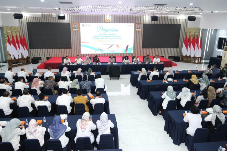 Beri Pengarahan kepada Jajaran, Sekjen Kementerian ATR/BPN Pertegas Pentingnya Peran Staf dan Komunikasi Efektif