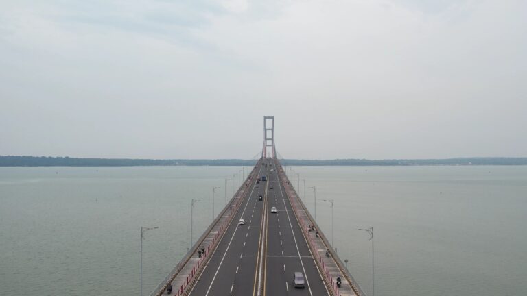 Jadi Jembatan Dialog Soal Pertanahan dan Tata Ruang, Wamen Ossy Ajak Publik Kunjungi Booth ATR/BPN di ICI 2025