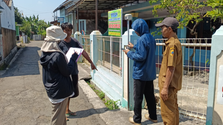 Kantor Pertanahan Kabupaten Pati Laksanakan Pengukuran Bidang Tanah yang Terletak di Desa Sukoharjo, Margorejo
