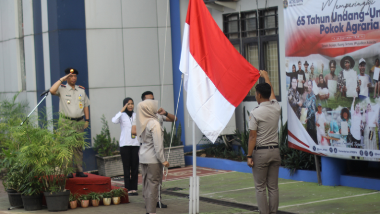 Kantor Pertanahan Kabupaten Pati menggelar upacara peringatan Hari Lahir Undang-Undang Pokok Agraria (UUPA) ke-65