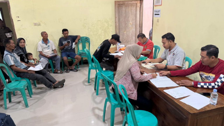 Kantor Pertanahan Kabupaten Pati Serahkan 45 Sertipikat PTSL di Margomulyo: Wujud Kepastian Hukum Hak Atas Tanah Warga