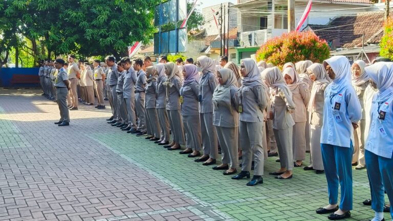 Kantor Pertanahan Kabupaten Pati mengadakan kegiatan rutin Apel Pagi
