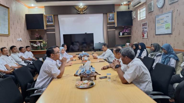 Kantor Pertanahan Kabupaten Pati menerima kunjungan koordinasi dan pelaporan terkait perpindahan pegawai dari Kantor Pertanahan Kabupaten Jepara