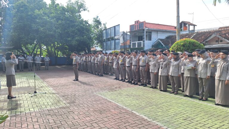 Kantor Pertanahan Kabupaten Pati mengadakan kegiatan rutin Apel Pagi yang diikuti oleh seluruh jajaran Pejabat Pengawas, ASN, ASK, 18 November 2025