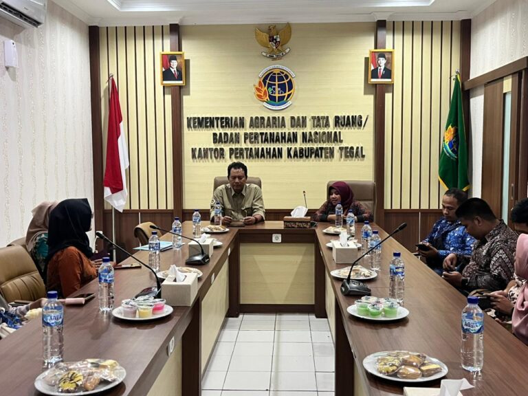 Kantor Pertanahan Kabupaten Pati melakukan kunjungan resmi ke Kantor Pertanahan Kabupaten Tegal