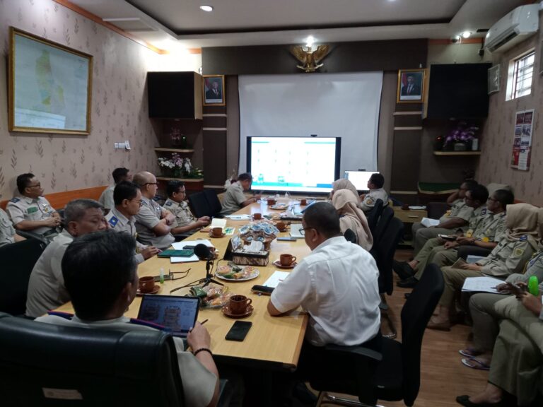 Kantor Pertanahan Kabupaten Pati menggelar Rapat Evaluasi Mingguan Pekerjaan Rutin dan Proyek (REMPEYEK), 18 November 2025