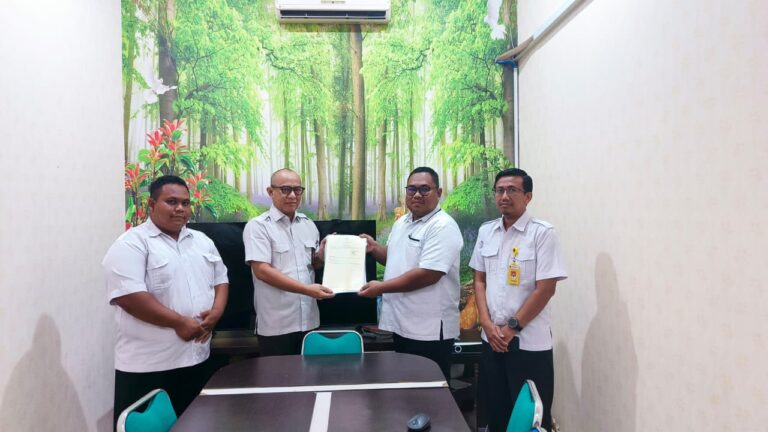 Kantor Pertanahan Kabupaten Pati melaksanakan penyerahan Sertipikat Aset Desa Bakaran Wetan, Kecamatan Juwana, 19 November 2025