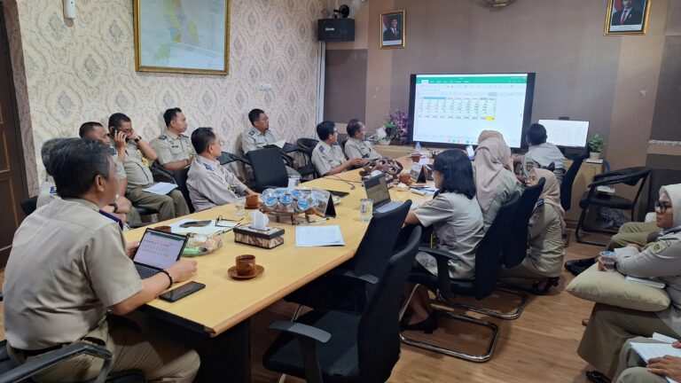 Kantor Pertanahan Kabupaten Pati menggelar Rapat Evaluasi Mingguan Pekerjaan Rutin dan Proyek (REMPEYEK), 02 Desember 2025