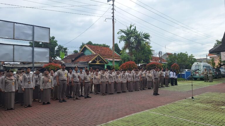 Kantor Pertanahan Kabupaten Pati mengadakan kegiatan rutin Apel Pagi yang diikuti oleh seluruh jajaran Pejabat Pengawas, ASN, ASK, 9 Desember 2025