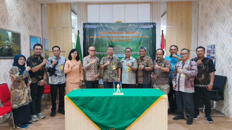 Serah Terima Hasil Pekerjaan Kegiatan Pendaftaran Tanah Sistematis Lengkap (PTSL) Tahun Anggaran 2025, 11/12/2025
