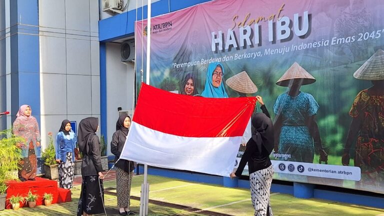 Senin, 22 Desember 2025, Kantor Pertanahan Kabupaten Pati melaksanakan Upacara Bendera dalam rangka memperingati Hari Ibu ke-97 Tahun 2025