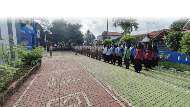 Kantor Pertanahan Kabupaten Pati mengadakan kegiatan rutin Apel Pagi yang diikuti oleh seluruh jajaran Pejabat Pengawas, ASN, ASK, dan Satuan Tugas dan Siswa Magang. 6 Januari 2026