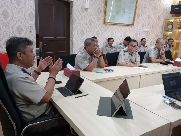 Kantor Pertanahan Kabupaten Pati menggelar Rapat Evaluasi Mingguan Pekerjaan Rutin dan Proyek (REMPEYEK),24/02/2026
