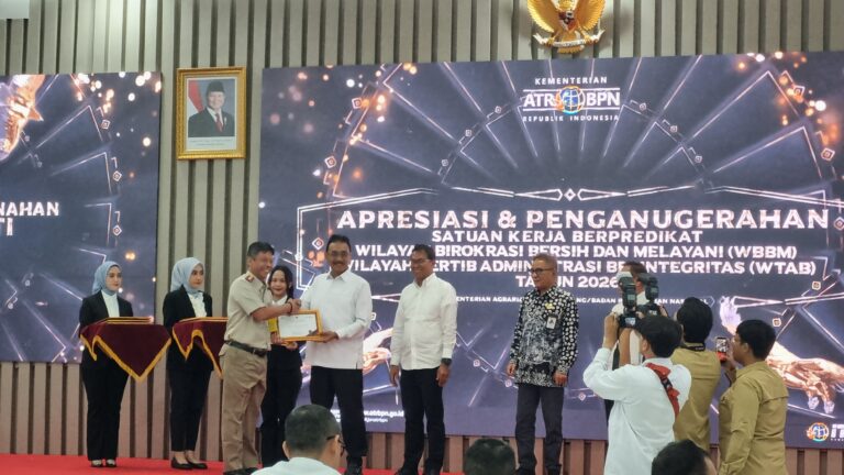 Kantor Pertanahan Kabupaten Pati menerima penghargaan Predikat WTAB (Wilayah Tertib Administrasi Berintegritas), 05/03/2026