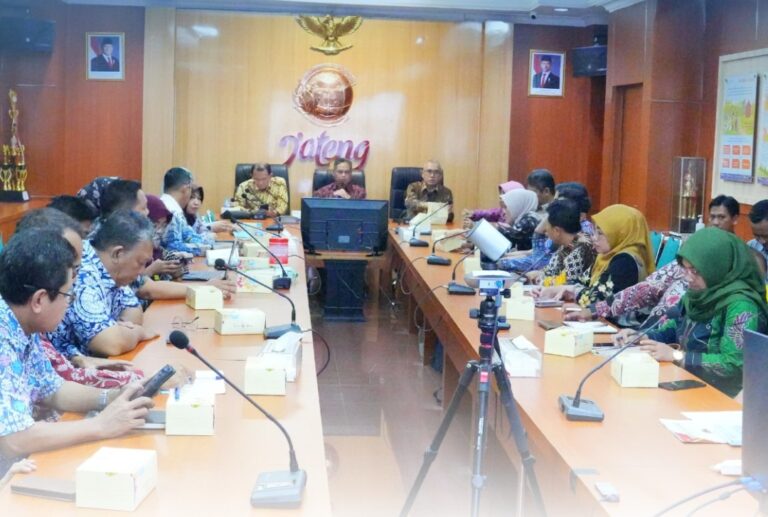 Kepala Kantor dan Kasubag TU Kantah Pati Hadiri Monitoring dan Evaluasi Zona Integritas di Kanwil BPN Jawa Tengah