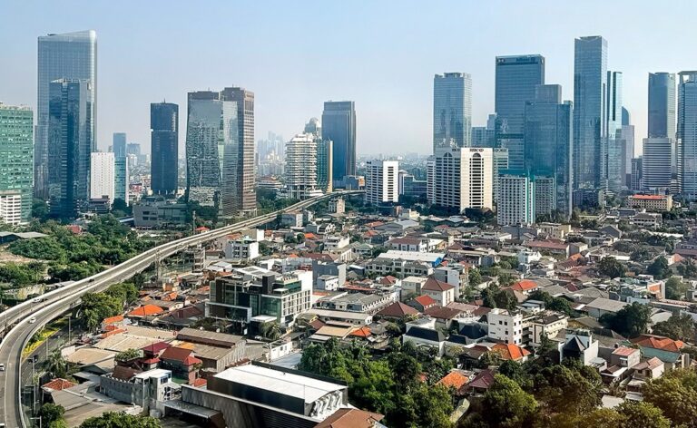 Sarasehan Kolaboratif Revisi RTR KSN Jabodetabek Punjur Menata Ulang Kawasa Dalam Menghadapi Tantangan Urbanisasi dan Perubahan Iklim