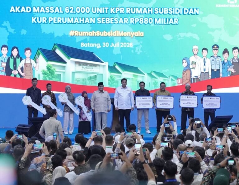 Hadiri Akad Massal 62.000 KPR Rumah Subsidi, Menteri Nusron: Legalitas Tanah Beri Kepastian bagi Masyarakat